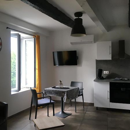 Appartement La Pomme D'Or LʼIsle-sur-la-Sorgue Exterior foto